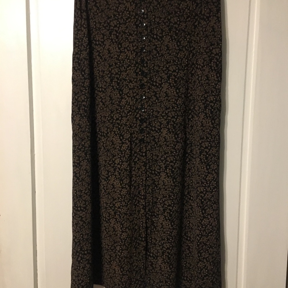 Briggs New York high wasted front slit skirt
